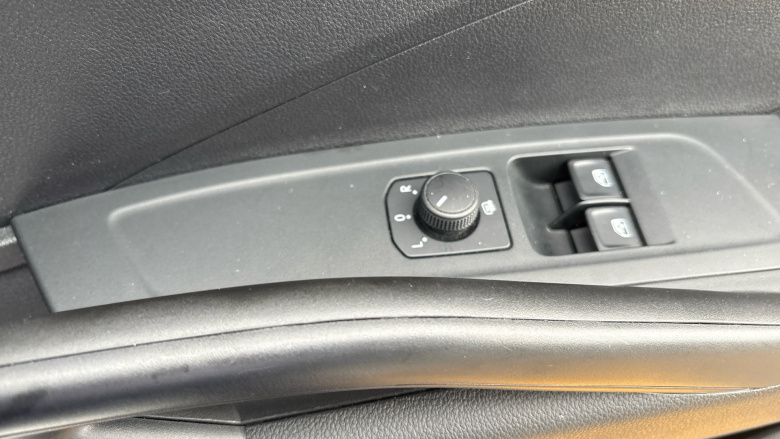 Skoda Fabia 1.0 MPI 80 SE Comfort 5dr Petrol Hatchback